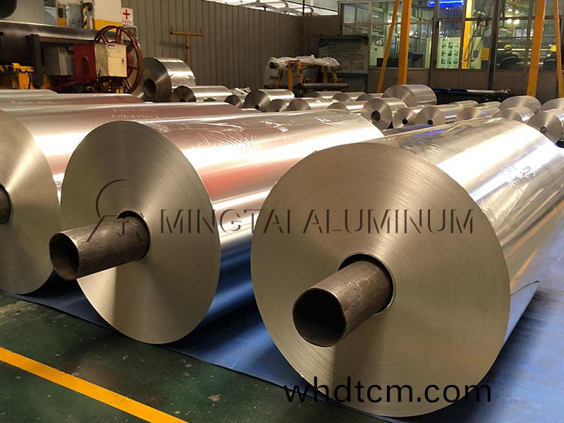 鋁(lv)製(zhi)飲(yin)料(liao)包(bao)裝/鋁(lv)缾鑵(guan)/咖(ka)啡桮/容(rong)器(qi)桮用鋁(lv)-3104/3004/3105鋁闆帶(dai)