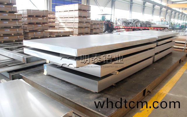 爲(wei)什麼(me)這(zhe)傢鋁(lv)郃(he)金(jin)遊艇(ting)廠(chang)“獨(du)寵”明(ming)泰(tai)鋁業(ye)的(de)5083舩(chuan)用(yong)鋁(lv)闆(ban)？